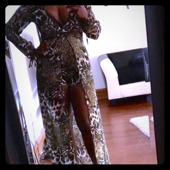 1 Piece Romper - Picture 5 of 5